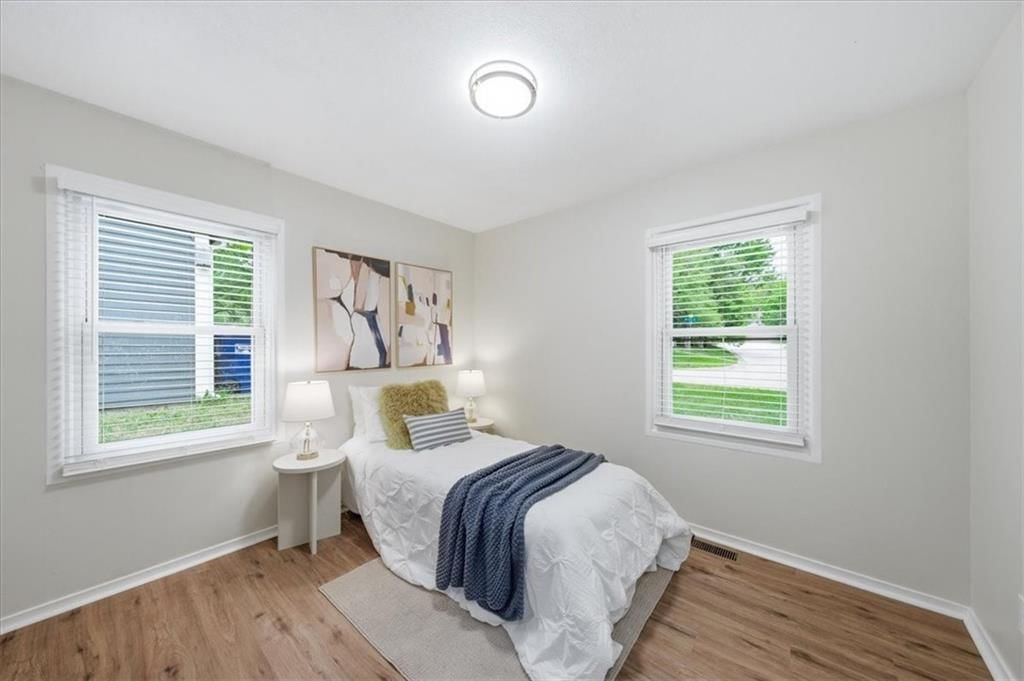 1736 Brook Street — photo 14