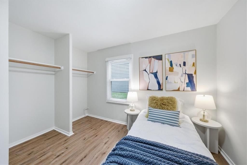 1736 Brook Street — photo 15