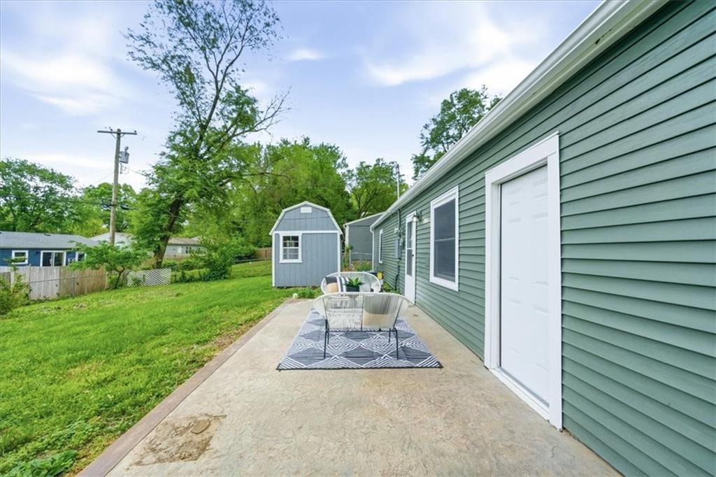 1736 Brook Street — photo 22