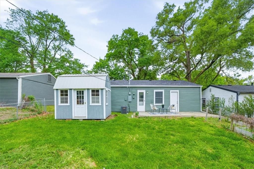 1736 Brook Street — photo 25