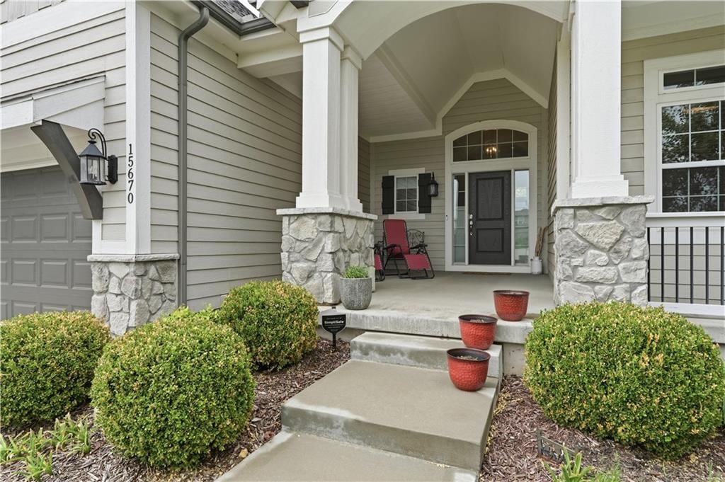 15670 W 171 Terrace — photo 3