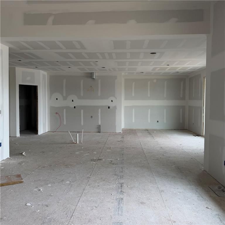 2347 Foxtail Drive — photo 4