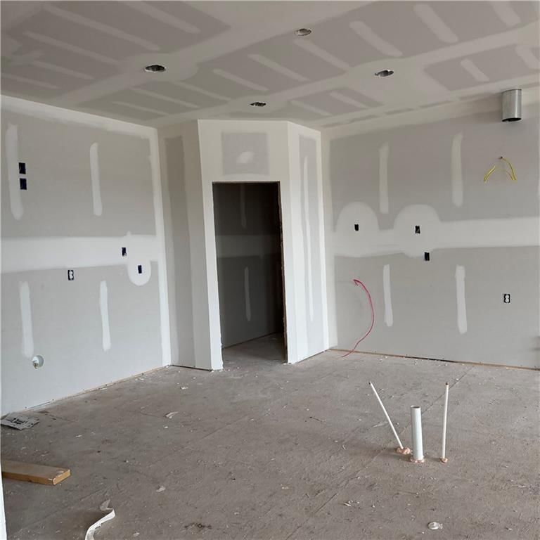 2347 Foxtail Drive — photo 8