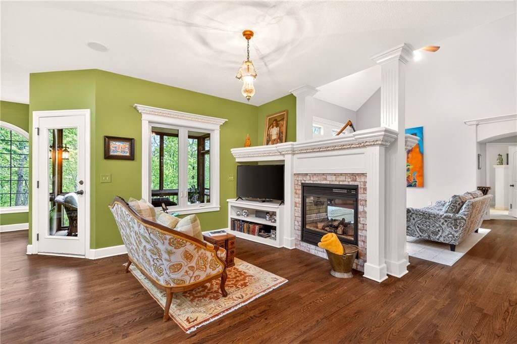 8829 N Glenwood Avenue — photo 11