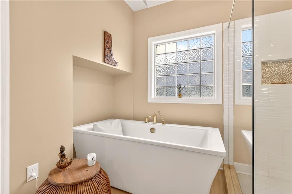 8829 N Glenwood Avenue — photo 26