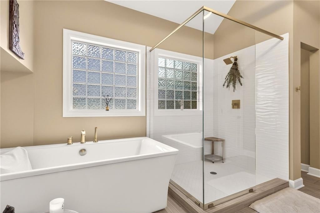 8829 N Glenwood Avenue — photo 28