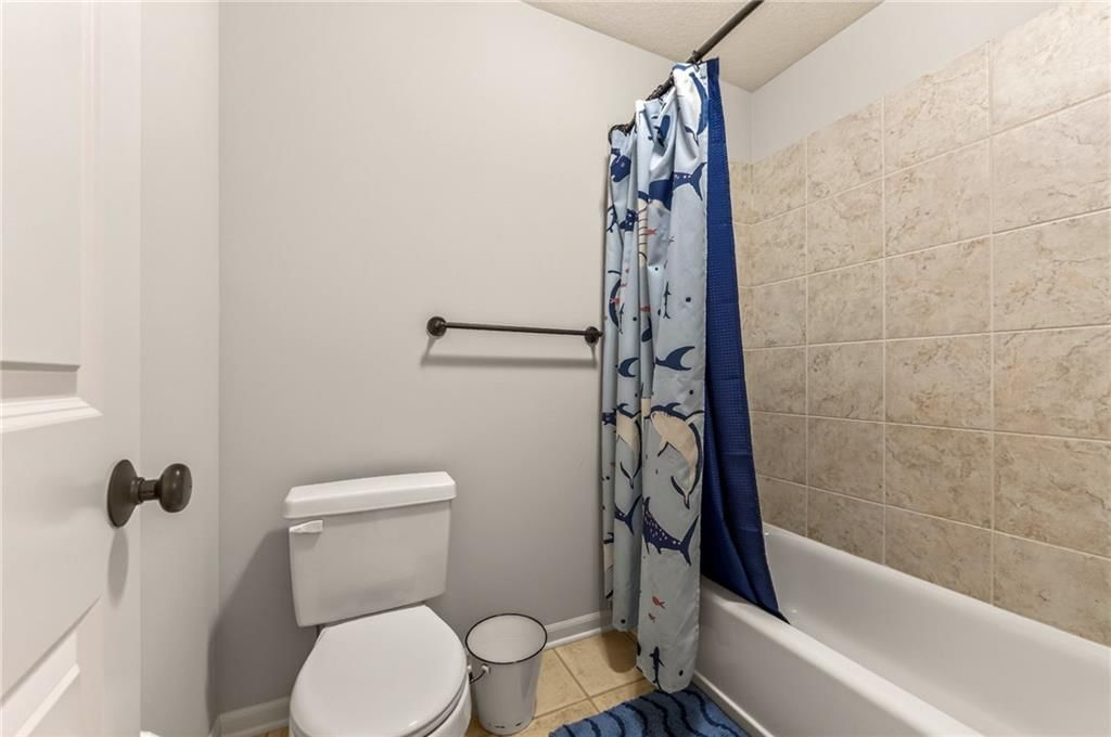 8829 N Glenwood Avenue — photo 35