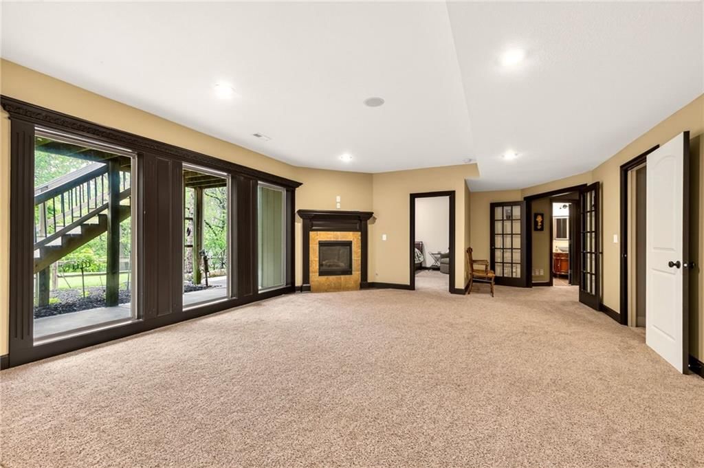 8829 N Glenwood Avenue — photo 44