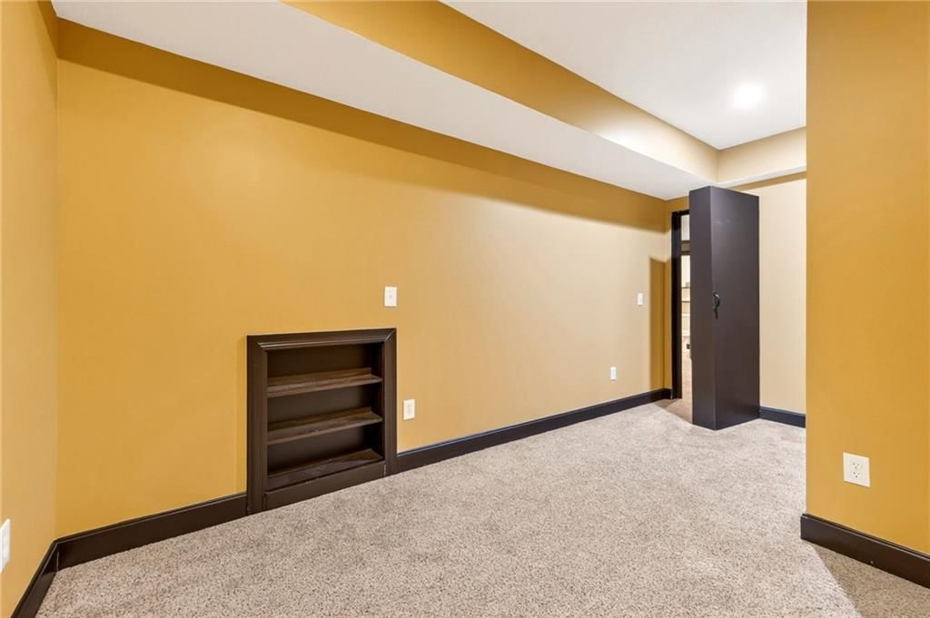 8829 N Glenwood Avenue — photo 54