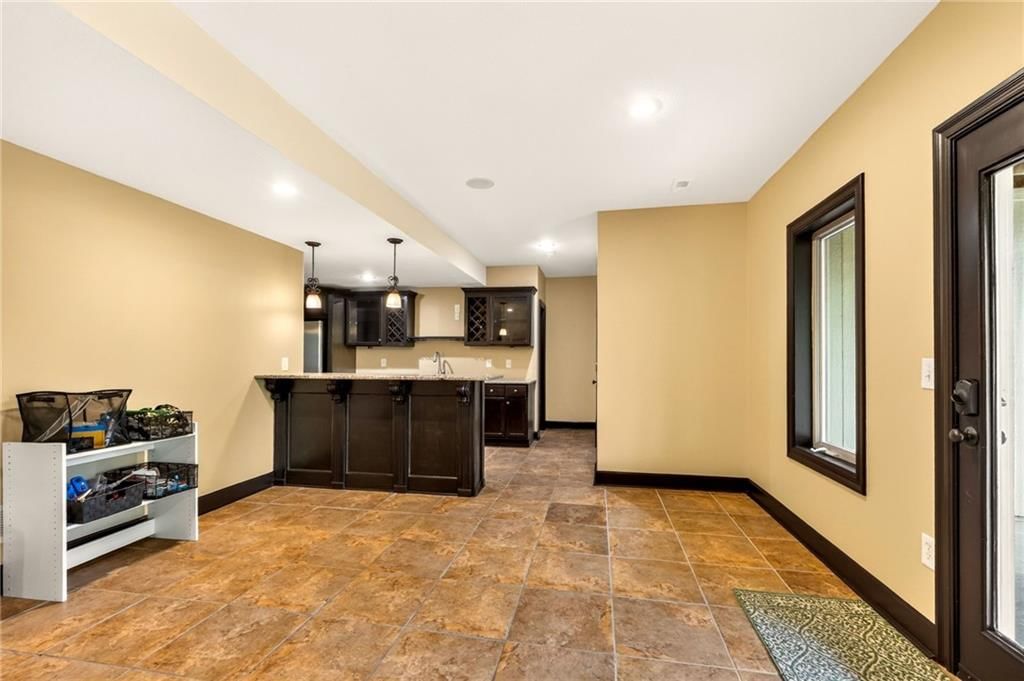 8829 N Glenwood Avenue — photo 55
