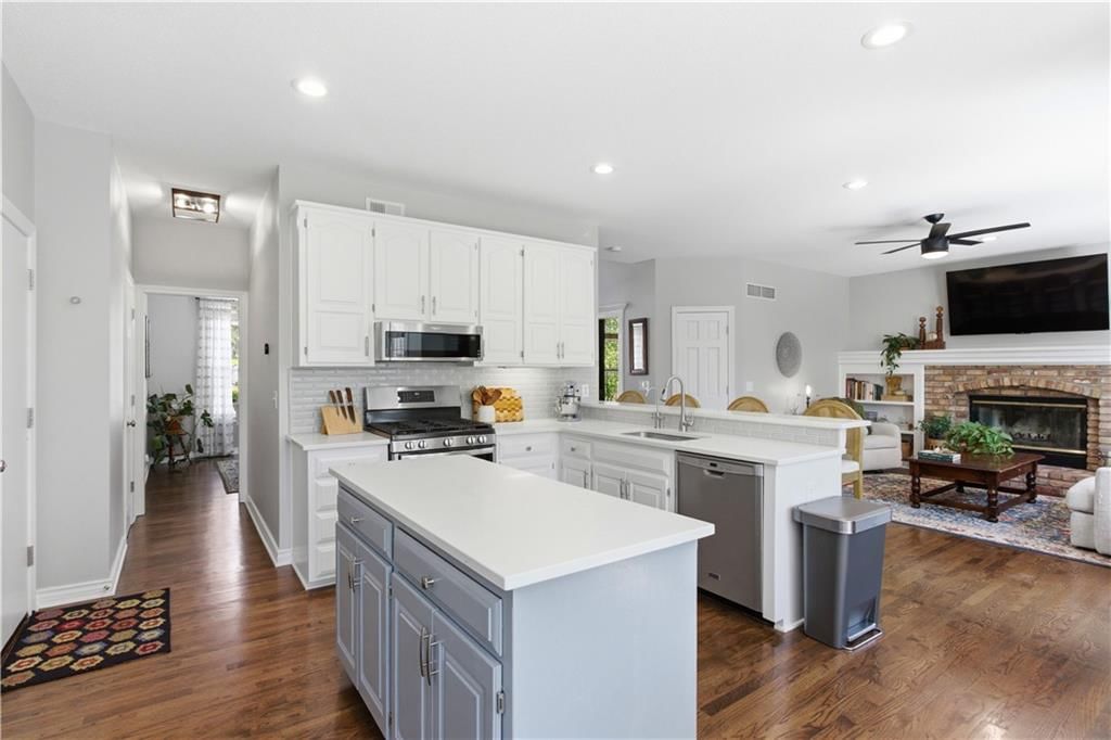 12784 S Hallet Street — photo 16