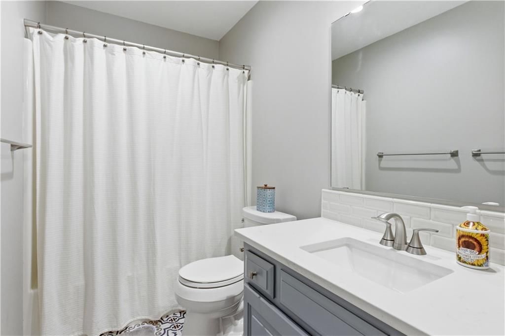 12784 S Hallet Street — photo 28