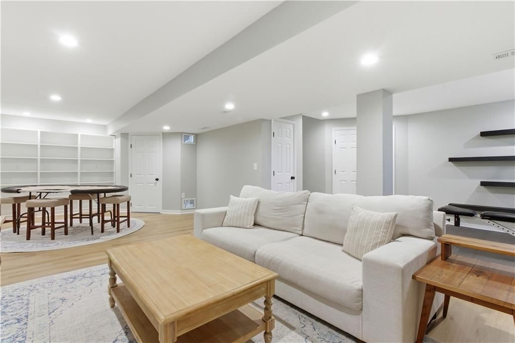 12784 S Hallet Street — photo 44