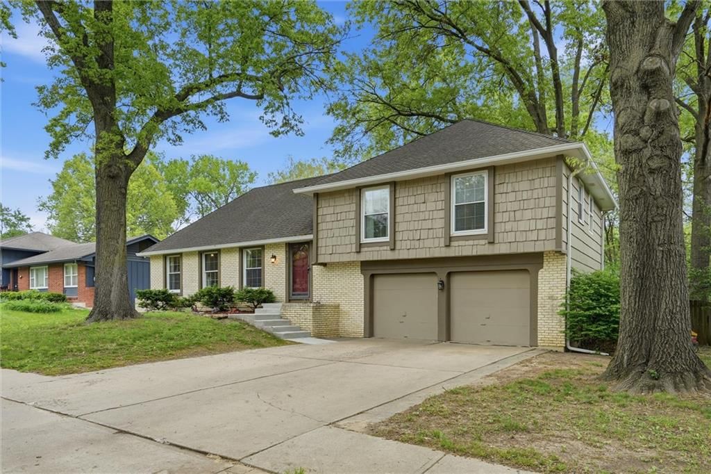9731 Roe Avenue — photo 3