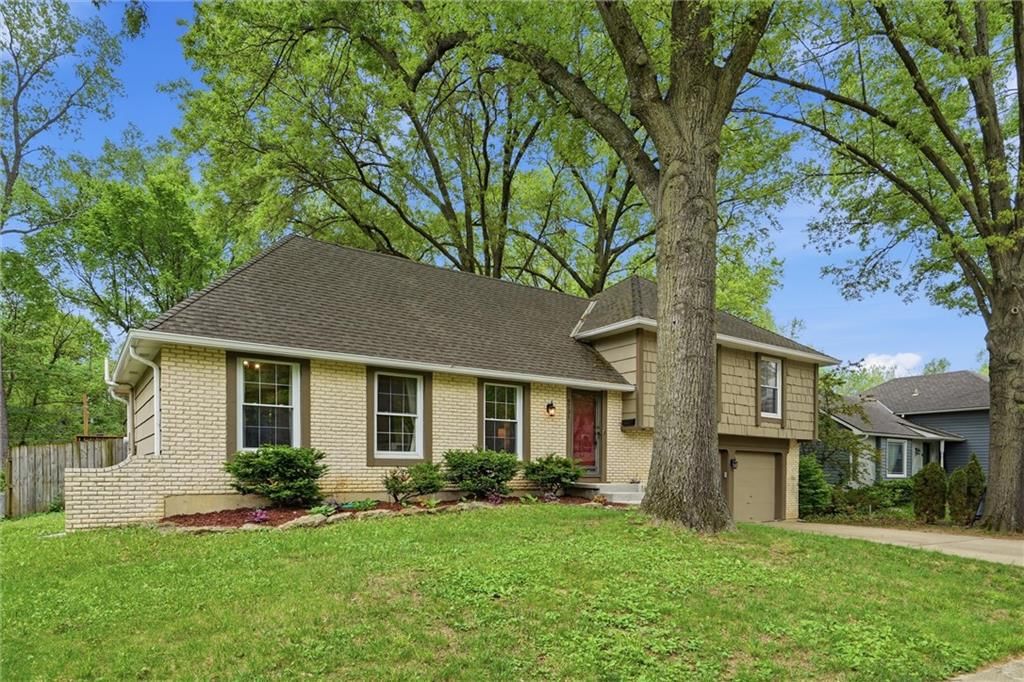 9731 Roe Avenue — photo 4
