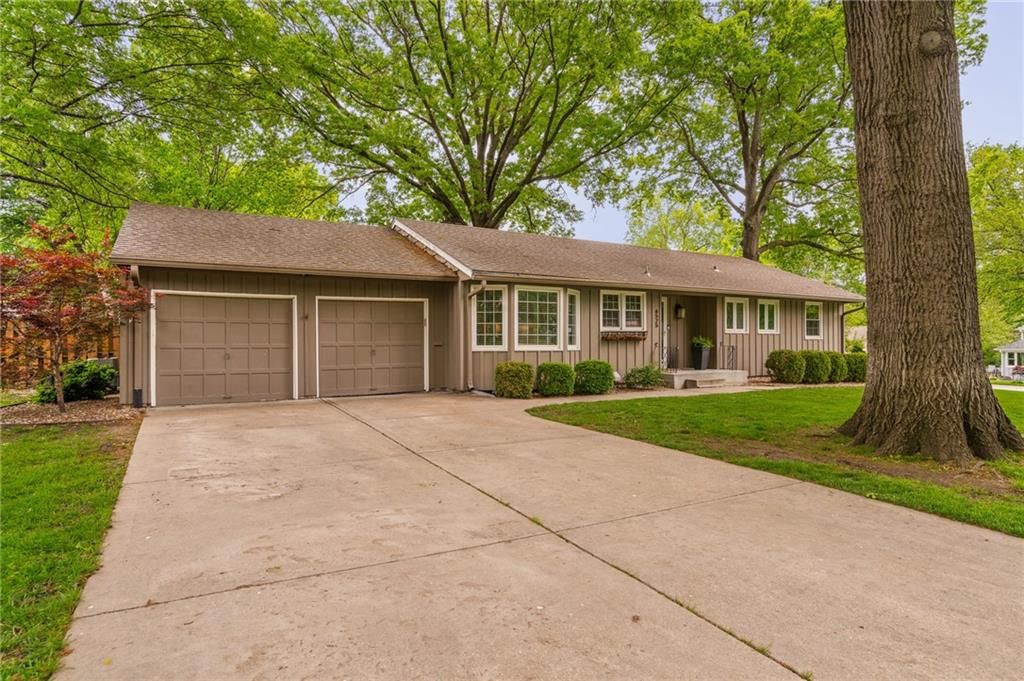 6525 Hodges Drive — photo 2