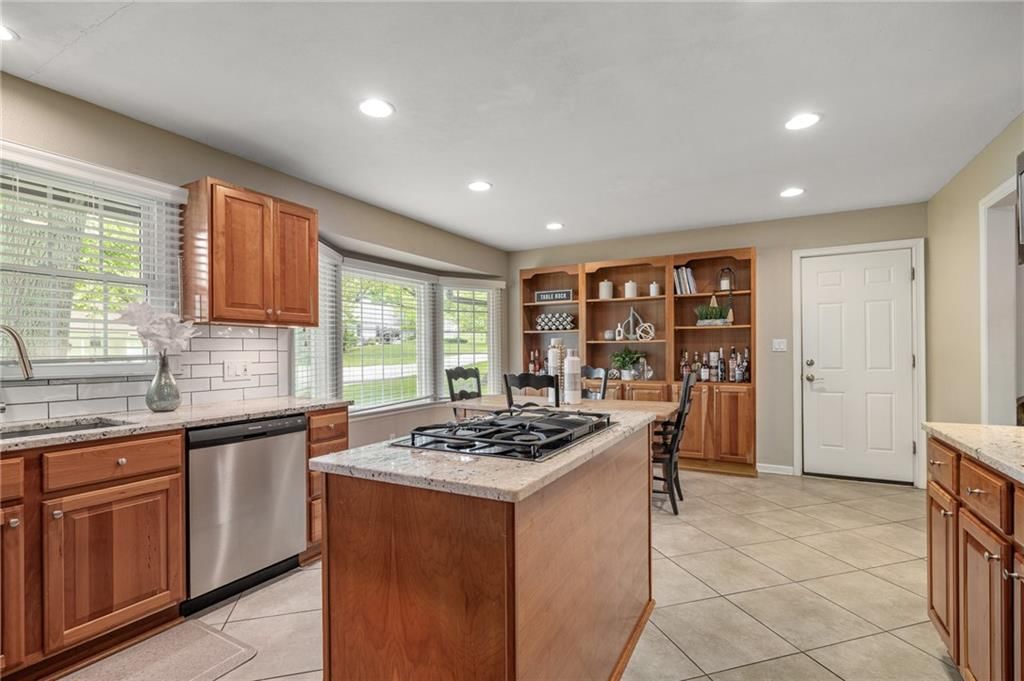 6525 Hodges Drive — photo 17