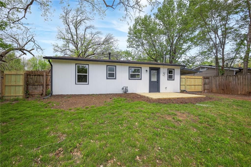2605 S 48th Street — photo 17