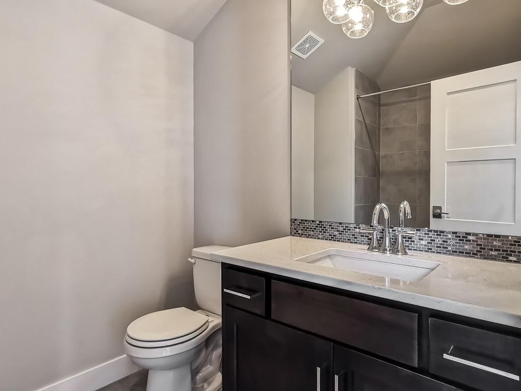 7924 Noble Street — photo 47