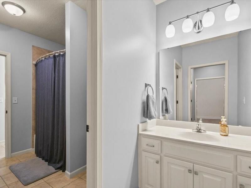 2600 NE Amanda Lane — photo 33