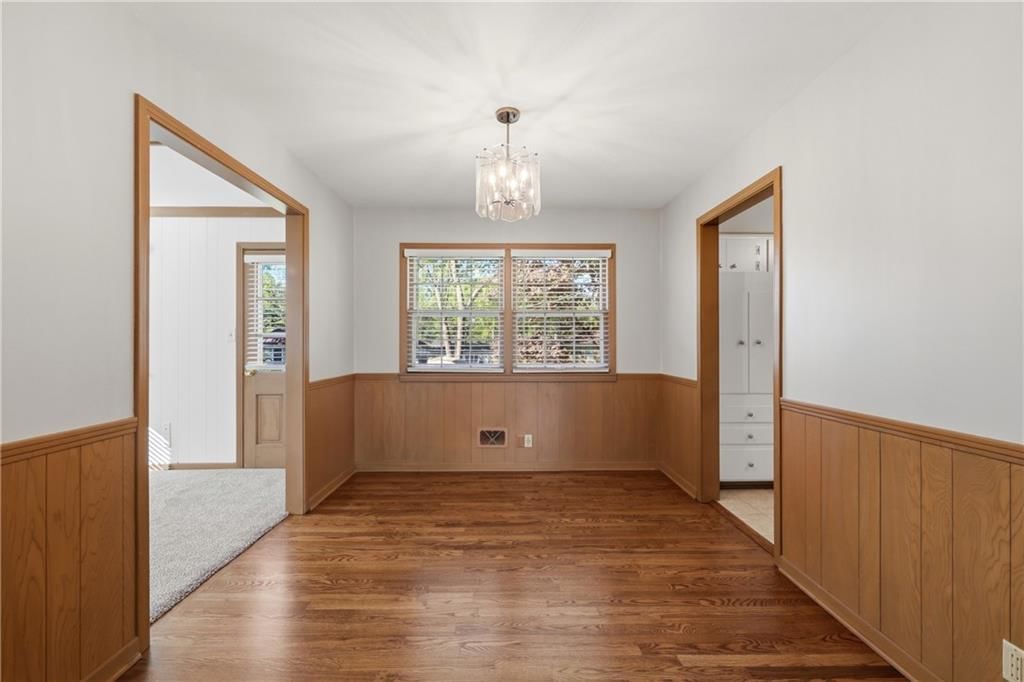 8110 Willow Way — photo 4