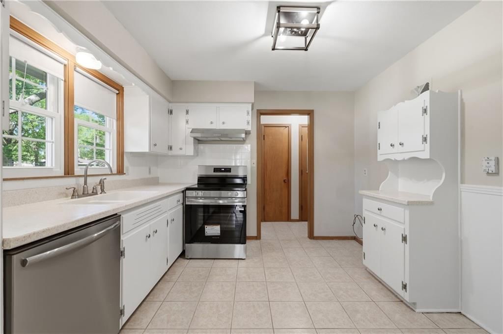 8110 Willow Way — photo 8
