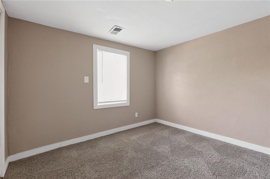 8318 Pershing Road — photo 15