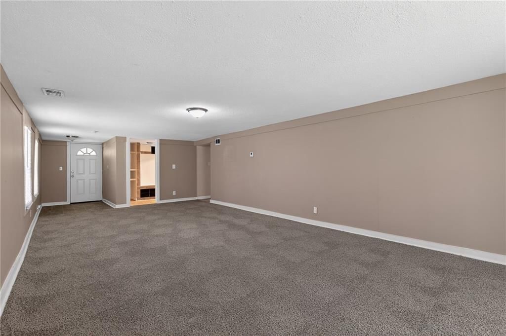 8318 Pershing Road — photo 16