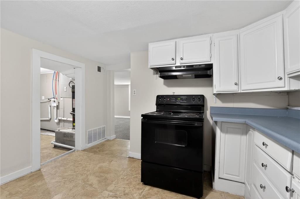 8318 Pershing Road — photo 24