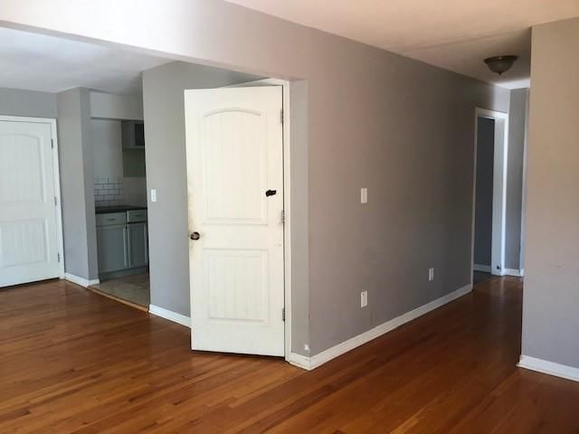 3203 E 107th Terrace — photo 3