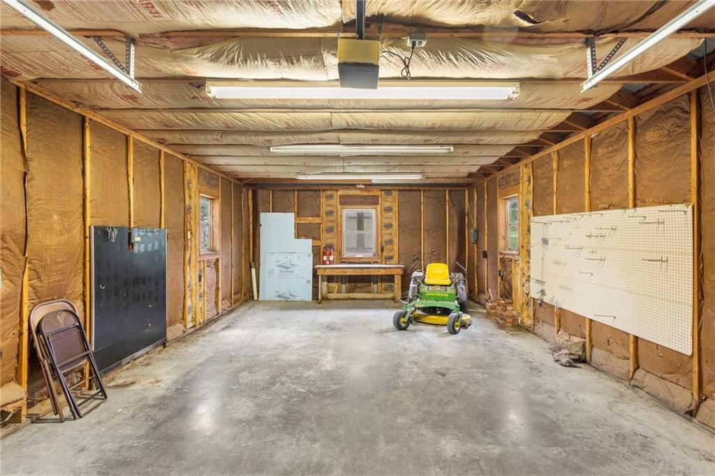 108 Maple Street — photo 36