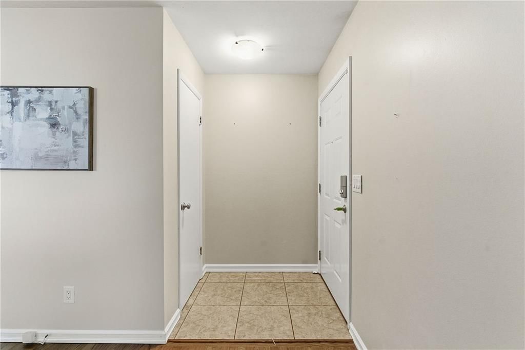 12116 W 68th Street — photo 3