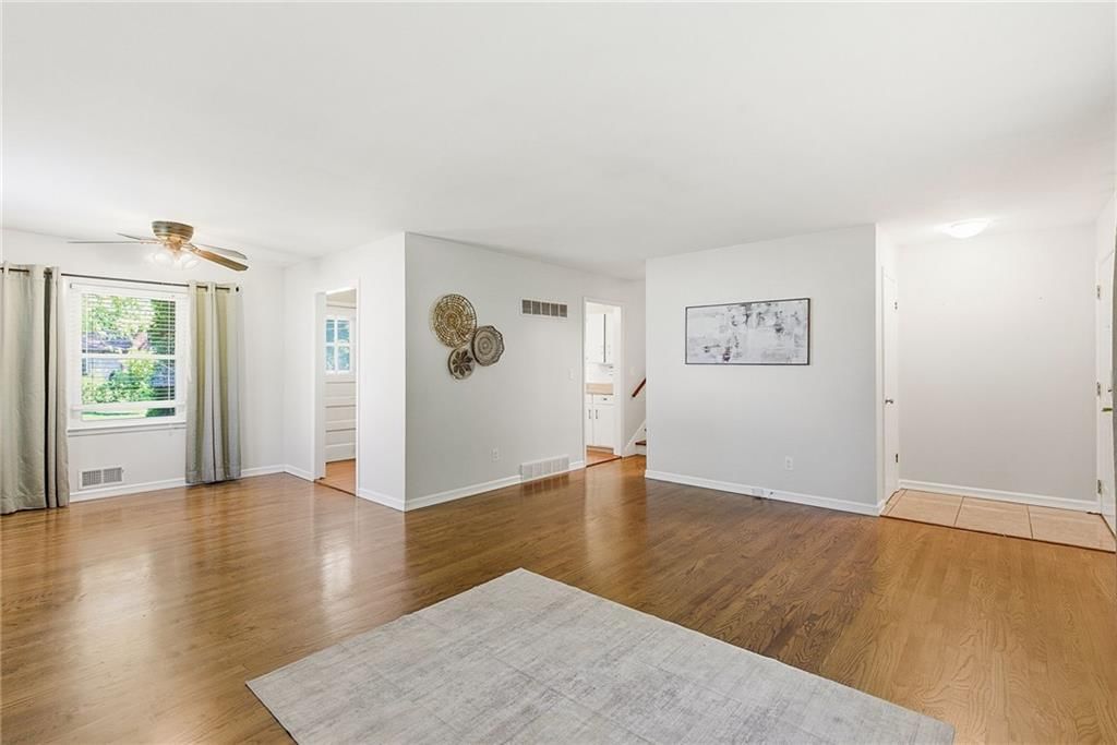 12116 W 68th Street — photo 6