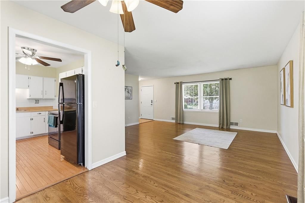 12116 W 68th Street — photo 8