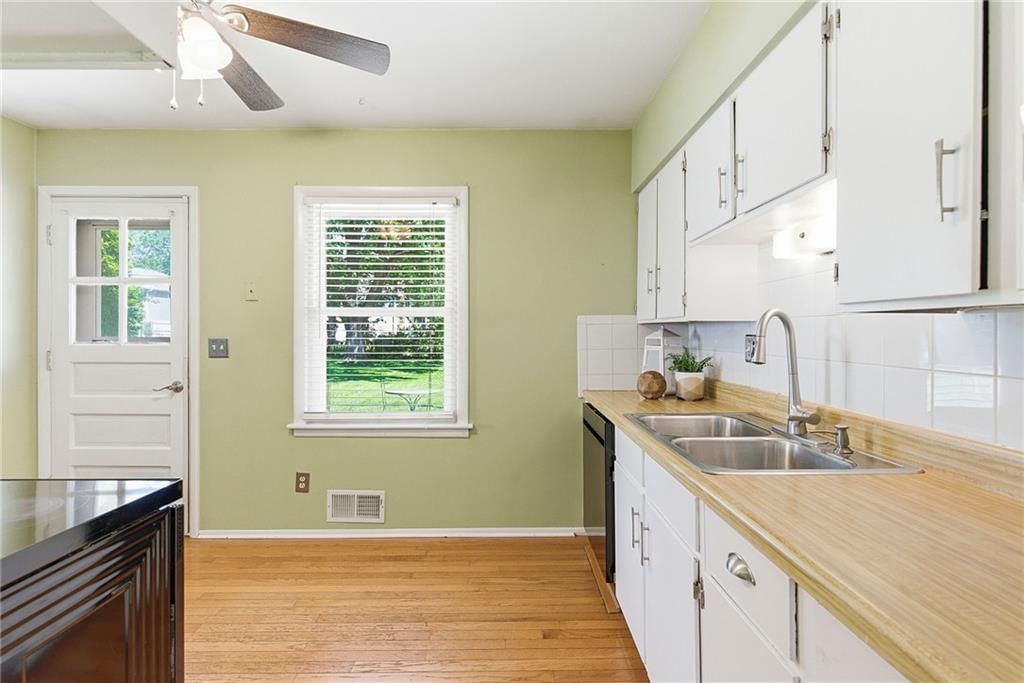 12116 W 68th Street — photo 13