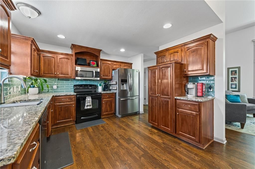 2104 Alder Street — photo 9