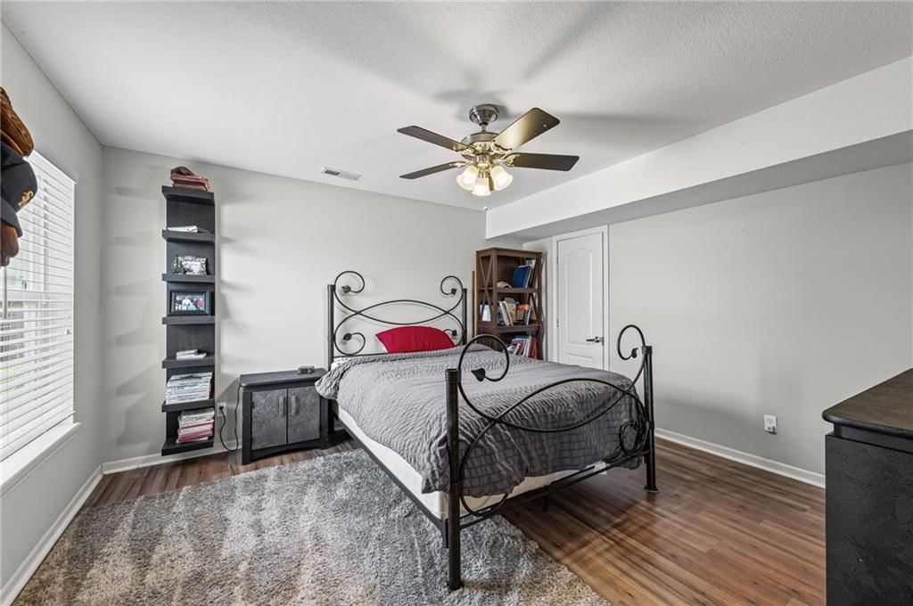 2104 Alder Street — photo 31