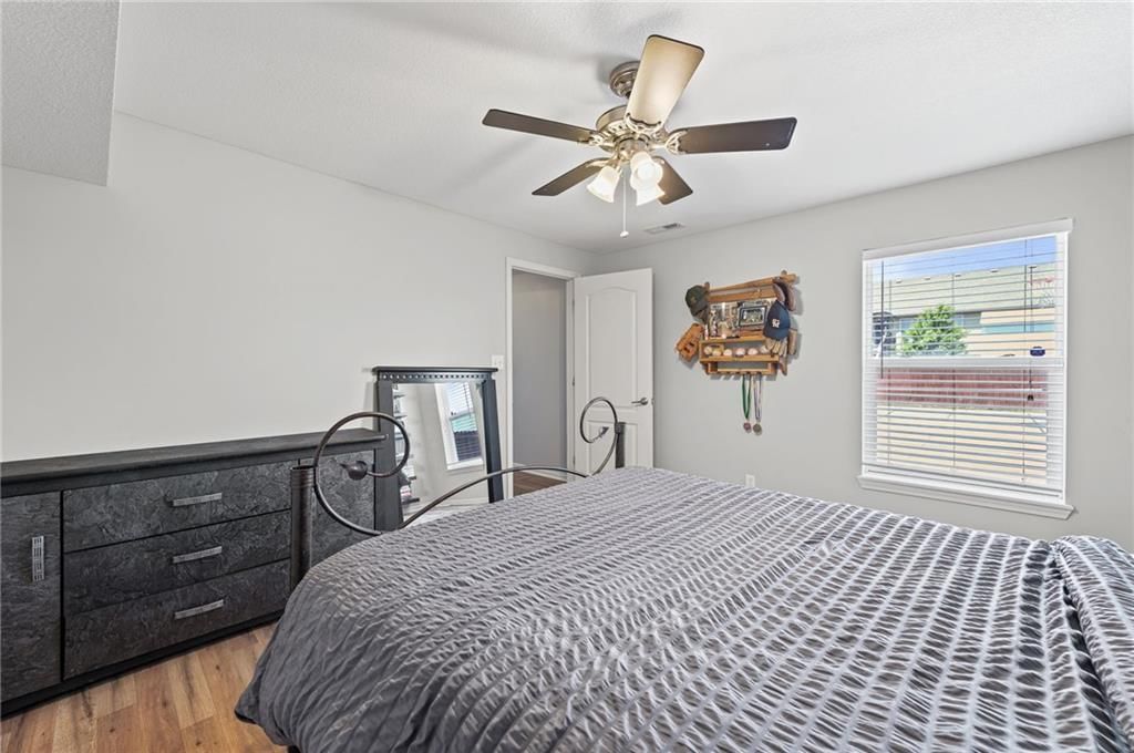 2104 Alder Street — photo 32
