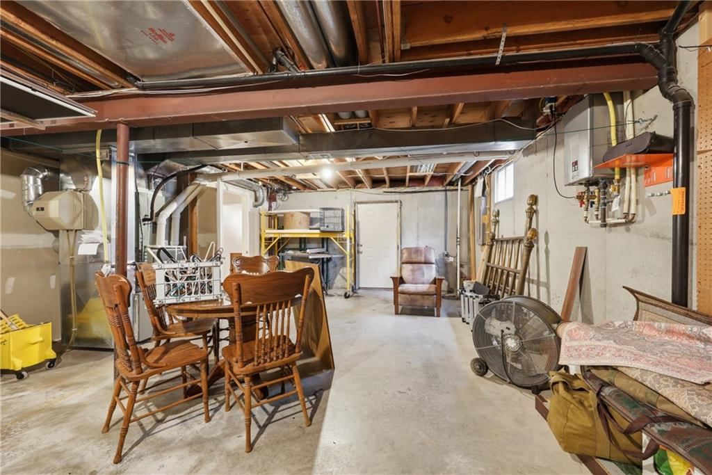 2016 NE WATERFIELD Drive — photo 32