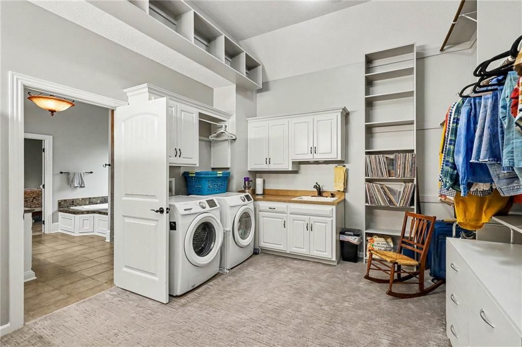 10515 N Michigan Avenue — photo 19