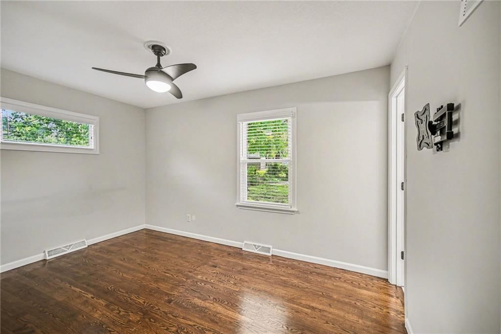 9237 Mackey Street — photo 16