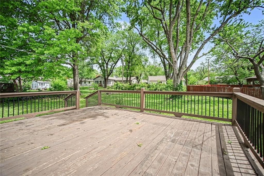 9237 Mackey Street — photo 25