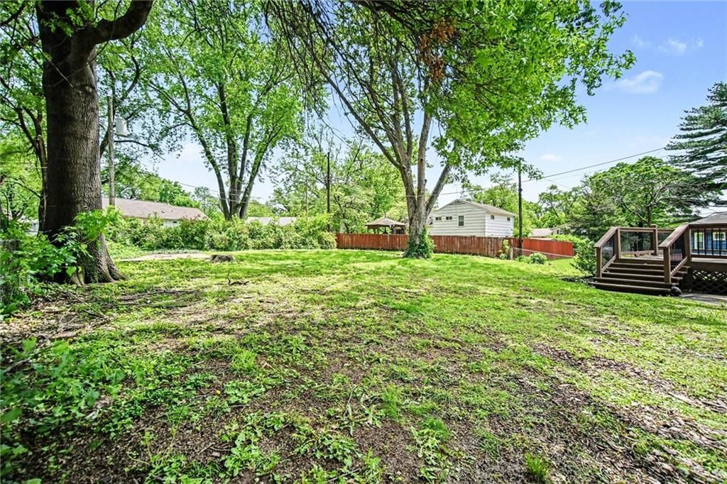 9237 Mackey Street — photo 26