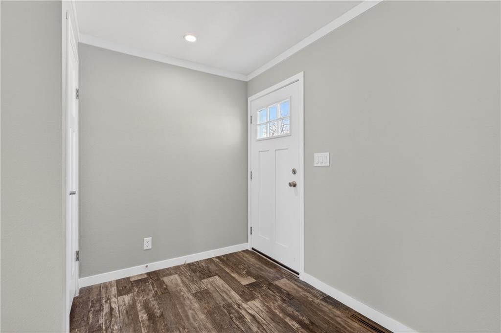 1704 S Wood Street — photo 5