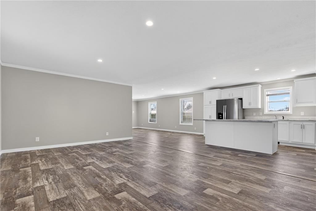 1704 S Wood Street — photo 6