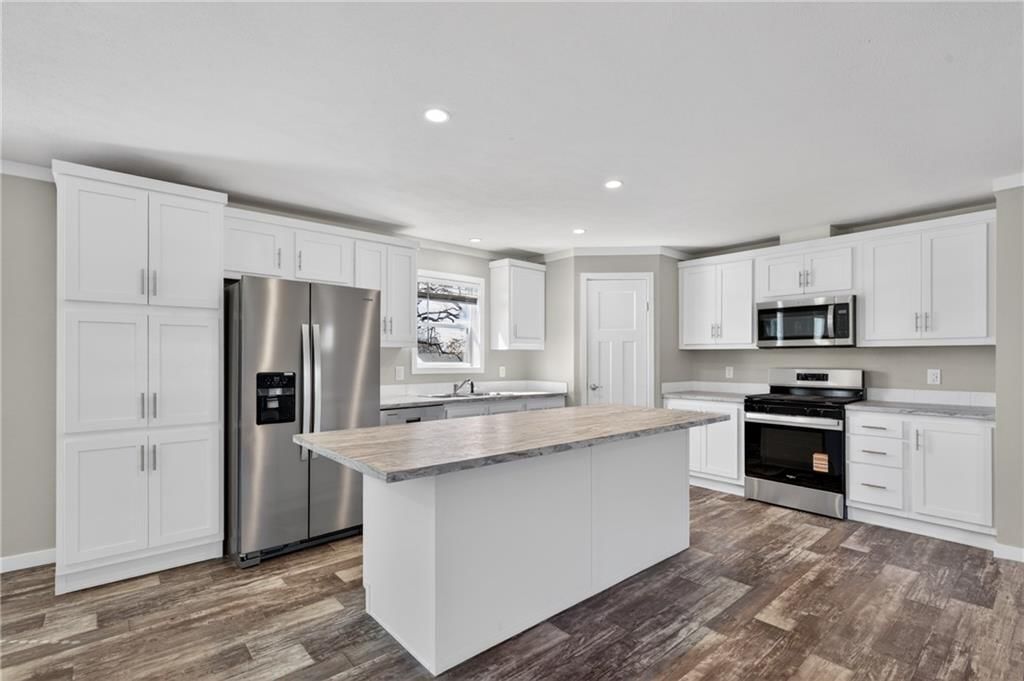 1704 S Wood Street — photo 9
