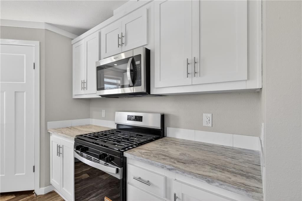 1704 S Wood Street — photo 10