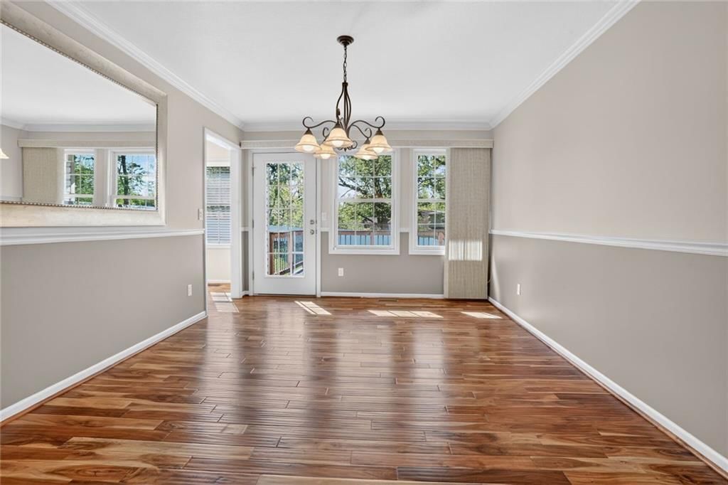 634 Hillcrest Circle — photo 3