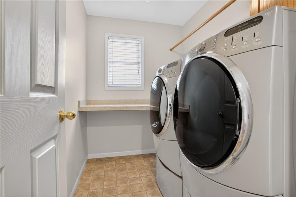 634 Hillcrest Circle — photo 10
