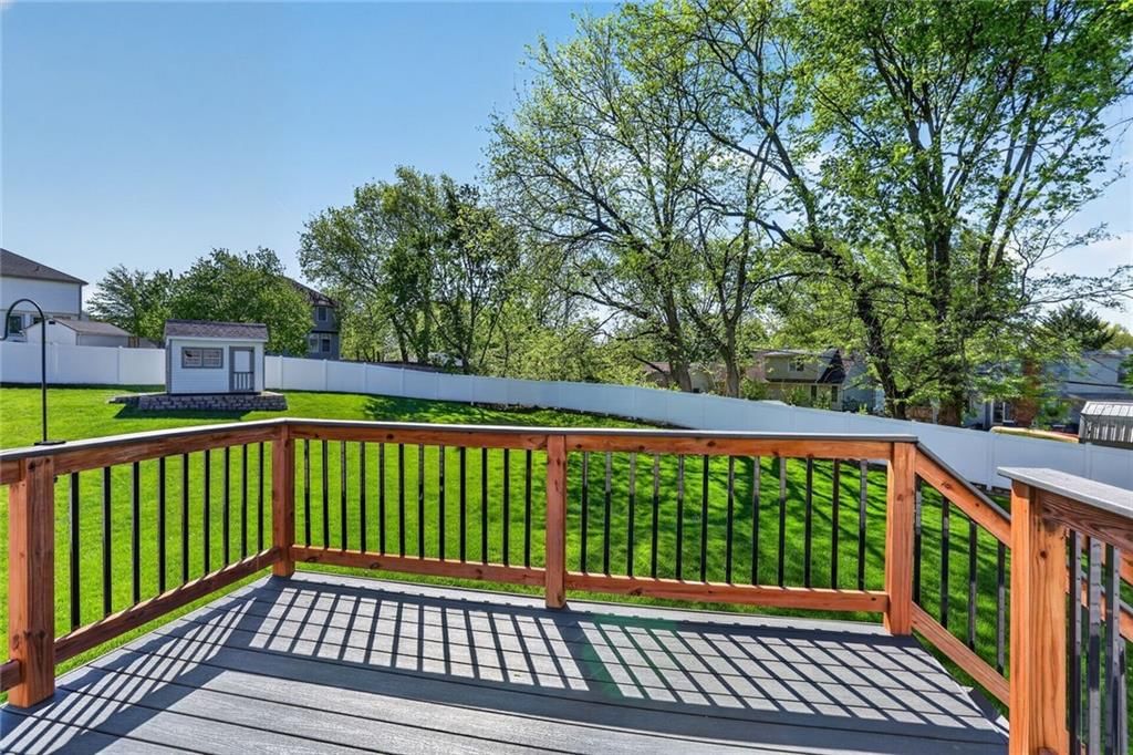 634 Hillcrest Circle — photo 17